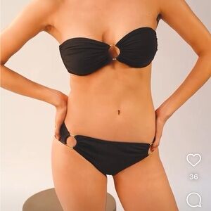Tatiane de Freitas:  navy bandeau bikini, size medium